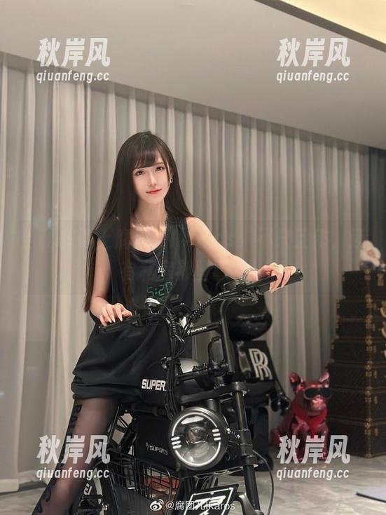 当秘书遇上腐团儿Ikaros：不只工作，还有私房那些事儿！