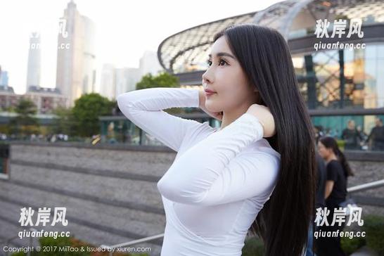蜜桃社-Rola 蜜桃社 - 高清?我说的是对Rola厨娘的追逐和LOL时刻。
