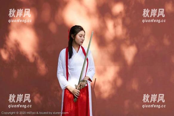 蜜桃社 - 林柔柔的婚纱全套：你家的婚礼我来赞助吗？