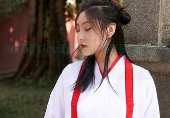 蜜桃社 - 当桃乃香Tina玩起私拍，原图却透露了一点点不。一样！