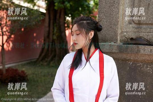 蜜桃社-桃乃香Tina 蜜桃社 - 当桃乃香Tina玩起私拍,原图却透露了一点点不。一样!