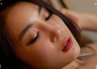 蜜桃社 - 陆萱萱Cecilia的白衬衫,呃,不小心刷到的美图,可得下载一下试试?