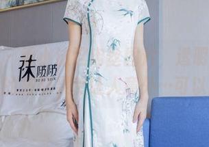 袜啵啵 - 看小沫这肉丝图片，透明脚尖和肉丝的搭配果然让人意外…可以的！