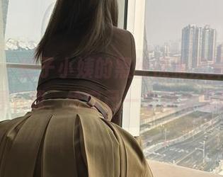 微密圈 - 醇子小姨的黑丝优雅演绎,写真值得下载,给自己一个理由沉醉。