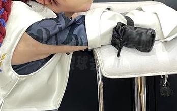 黑白才是王道！阳炎型小菠萝的美图更新，你的眼球会被征服哦