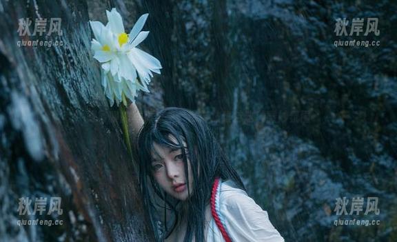 阿寨寨的写真合集，吊带袜维持这种微妙氛围