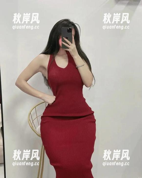 微密圈 - 陈大小姐的油亮黑丝套图，再不看就被烫到了