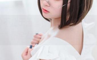 喜欢的不止于五官，青水百合子的最新美图全是我的私藏美足！
