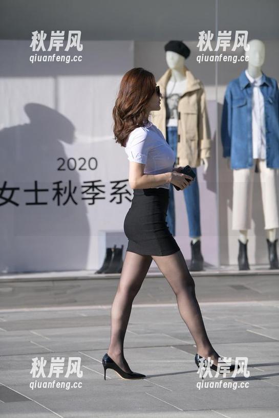魔镜街拍 - 这组楼楼最新的白色连衣裙图片，看着真让人想多想几句