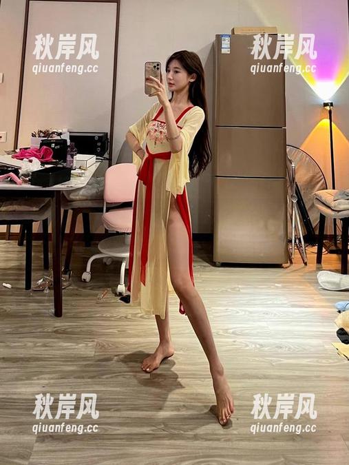 黎允熙 微密圈 - 黎允熙红色图包分享,哪怕是白天也得带个墨镜才能直视的“色”!